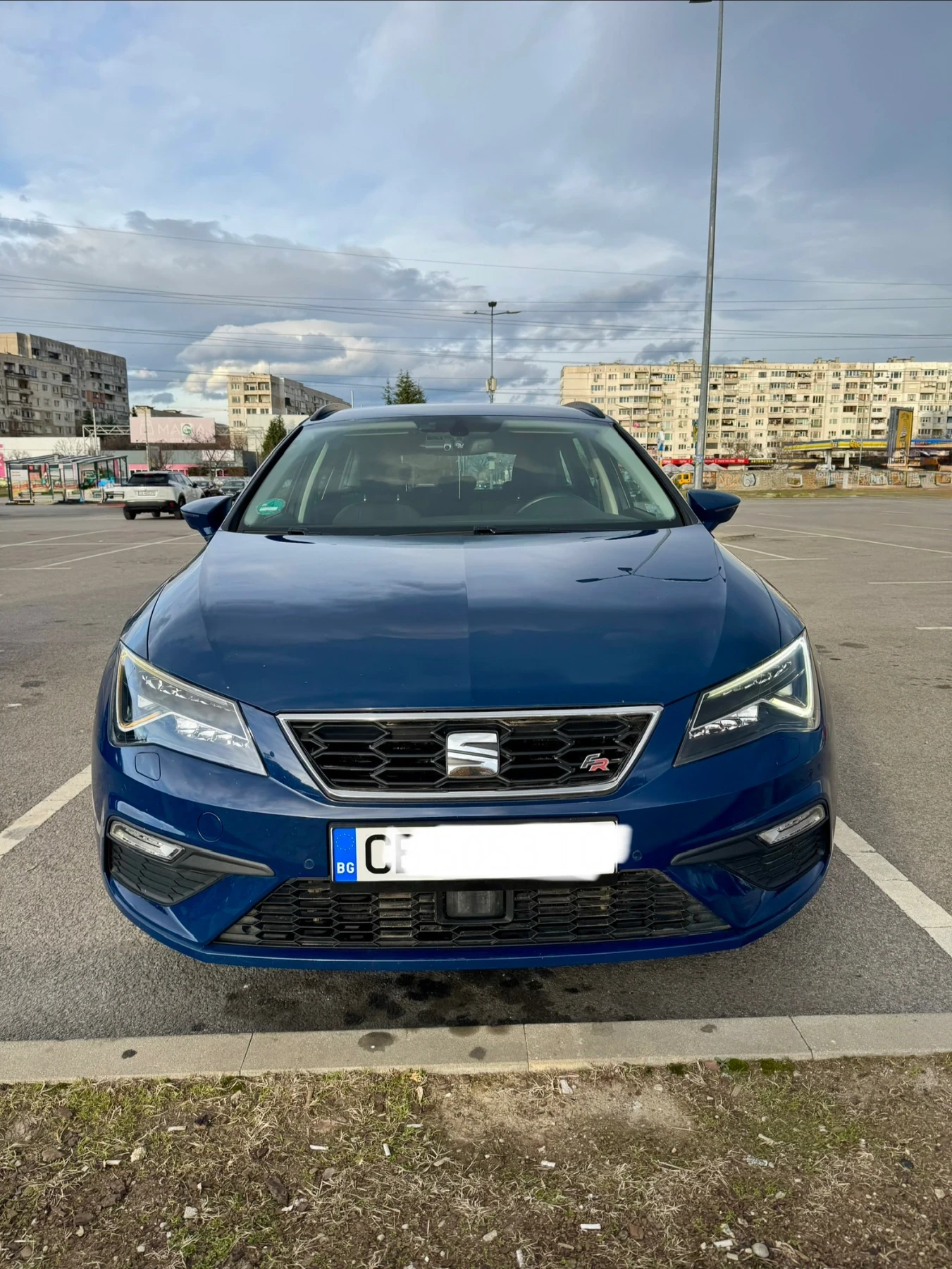 Seat Leon FR Face 2.0TDI 150кс 6МТ Distronic , снимка 3 - Автомобили и джипове - 54490832