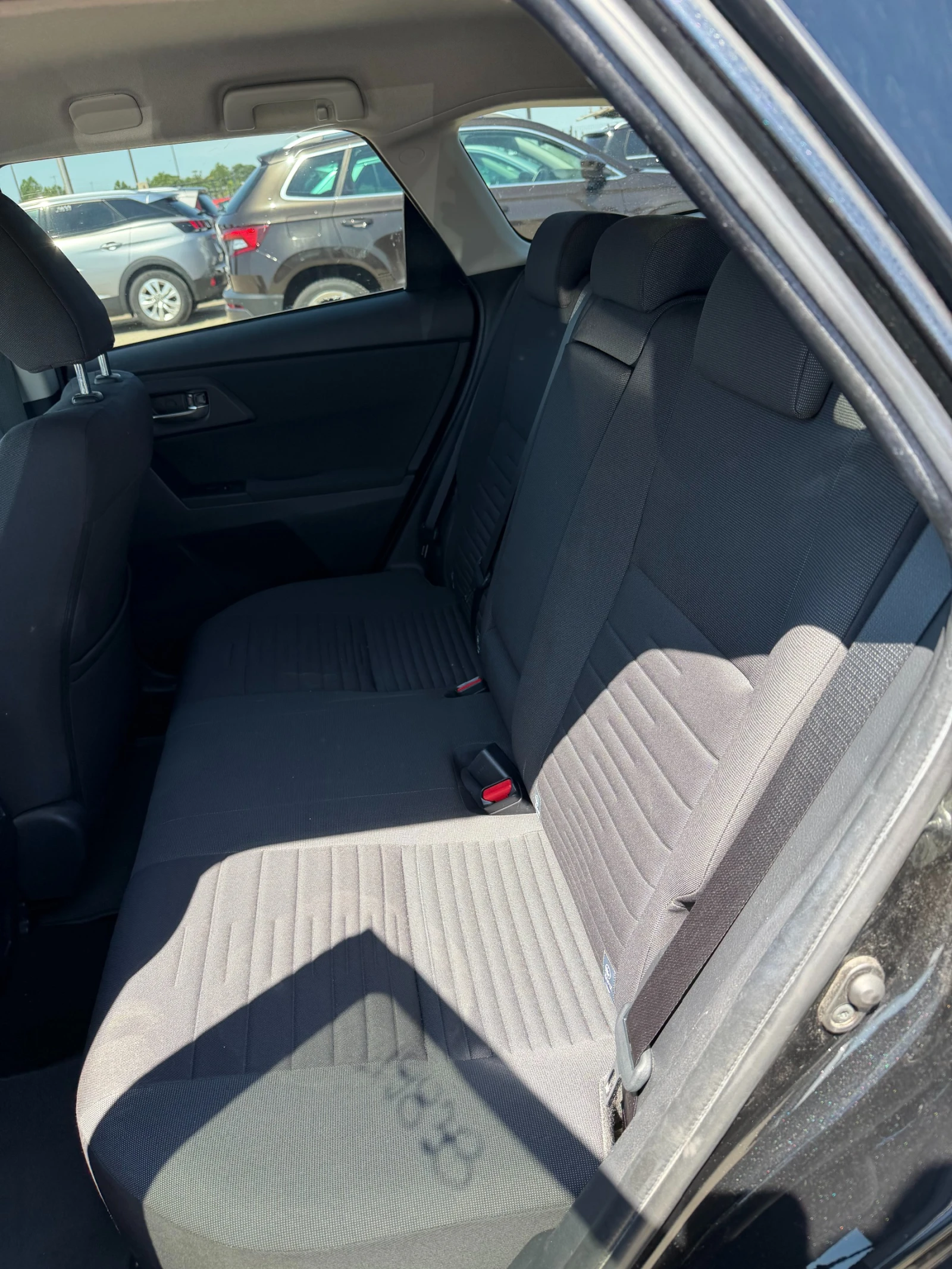 Toyota Auris 1.6D-4D NAVI/KAMERA EURO 6, снимка 10 - Автомобили и джипове - 55361536