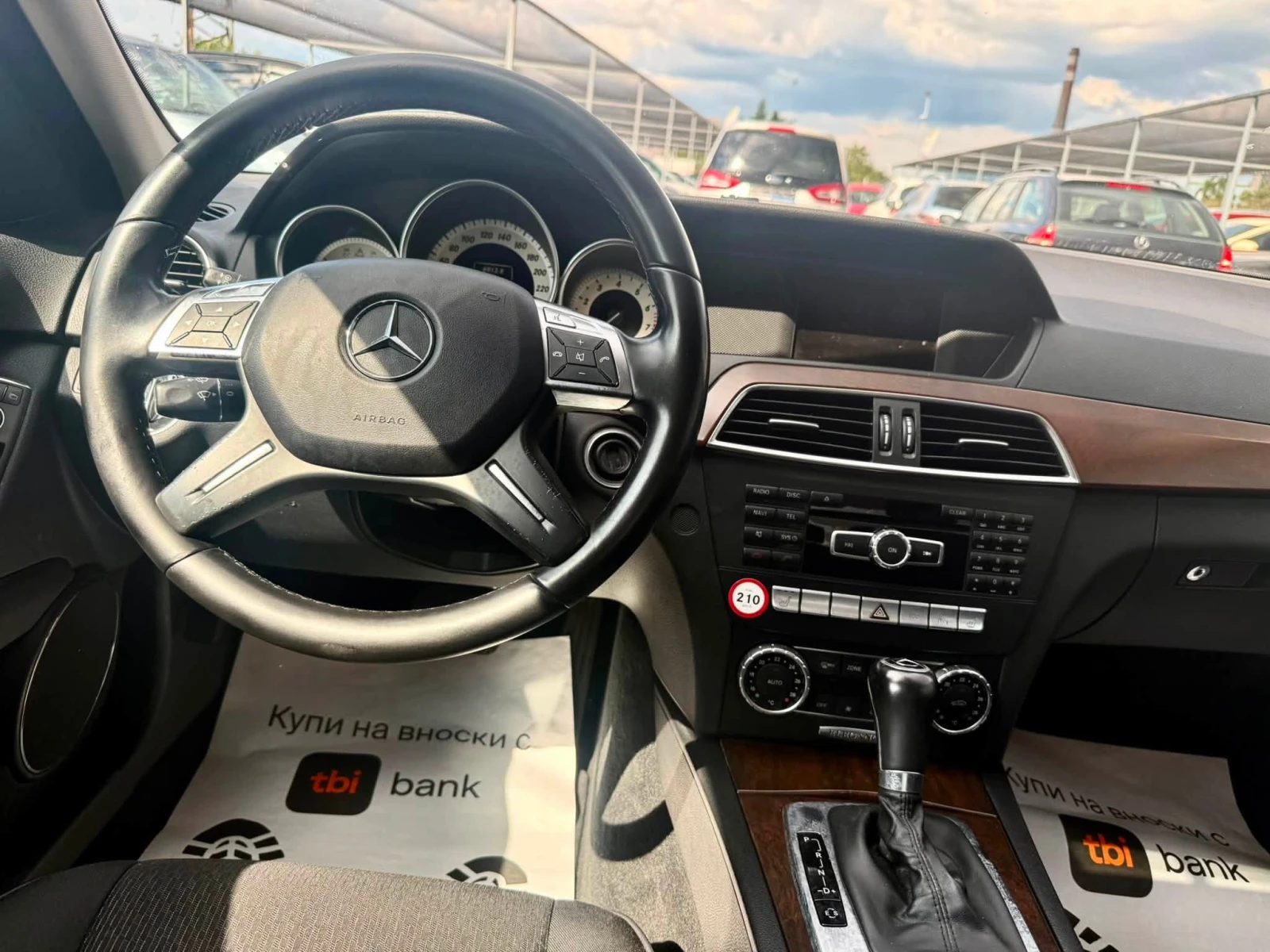 Mercedes-Benz C 180  АВТОМАТИК ОБСЛУЖЕН, снимка 10 - Автомобили и джипове - 55413315