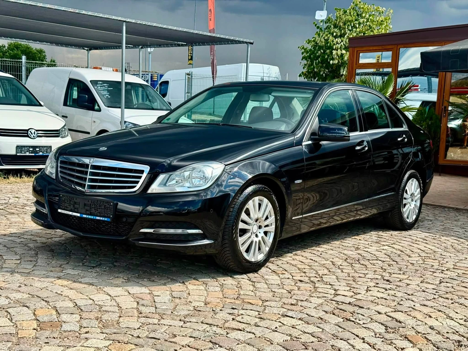 Mercedes-Benz C 180 1.8 АВТОМАТИК ОБСЛУЖЕН
