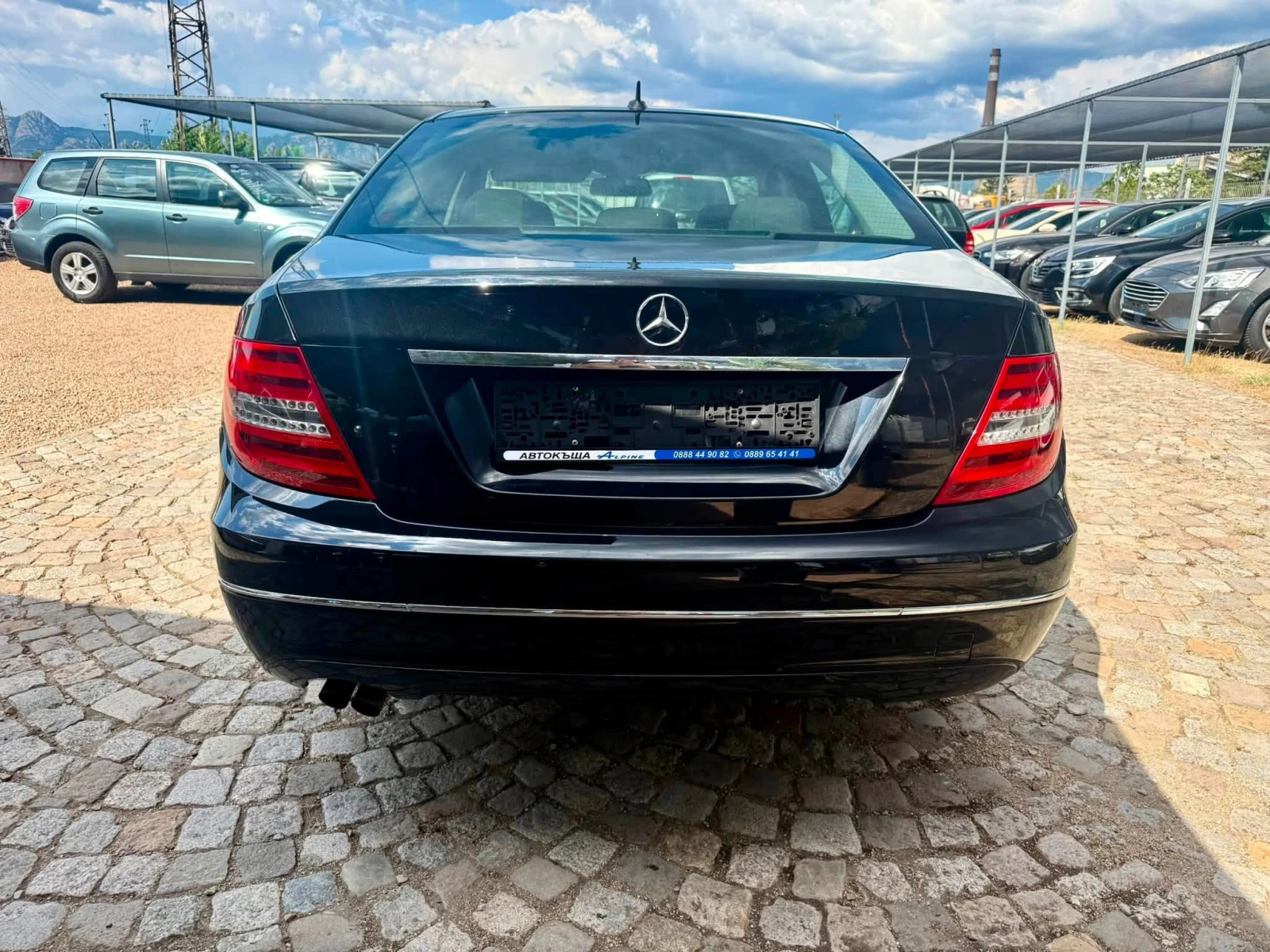Mercedes-Benz C 180  АВТОМАТИК ОБСЛУЖЕН, снимка 4 - Автомобили и джипове - 55413315