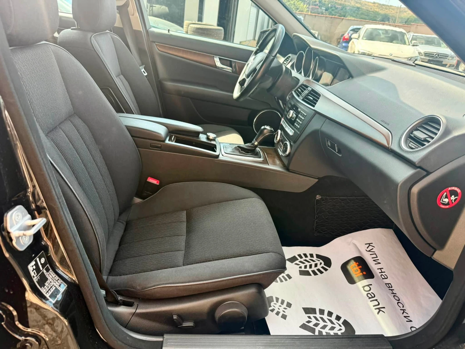 Mercedes-Benz C 180  АВТОМАТИК ОБСЛУЖЕН, снимка 11 - Автомобили и джипове - 55413315