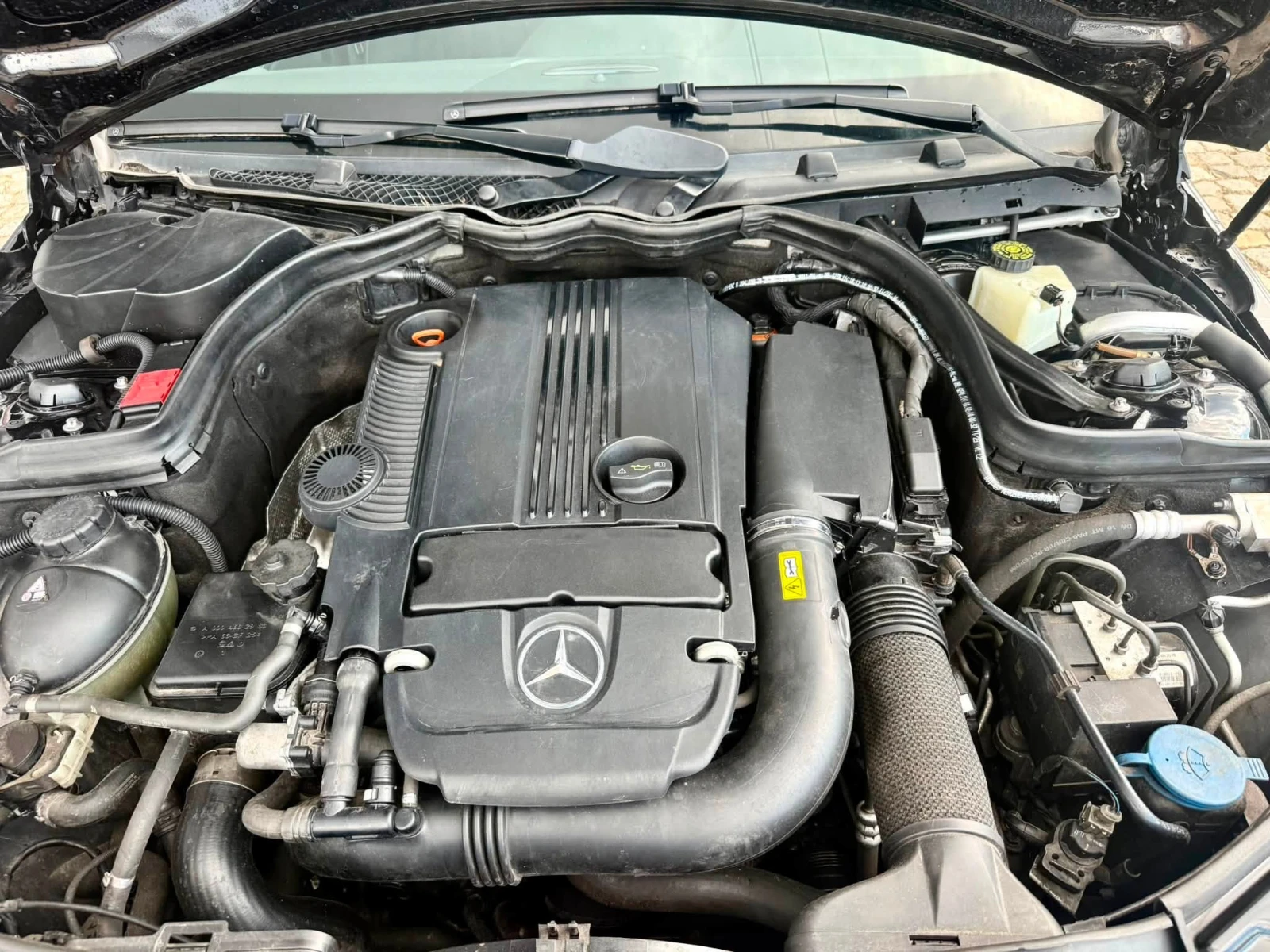 Mercedes-Benz C 180  АВТОМАТИК ОБСЛУЖЕН, снимка 14 - Автомобили и джипове - 55413315