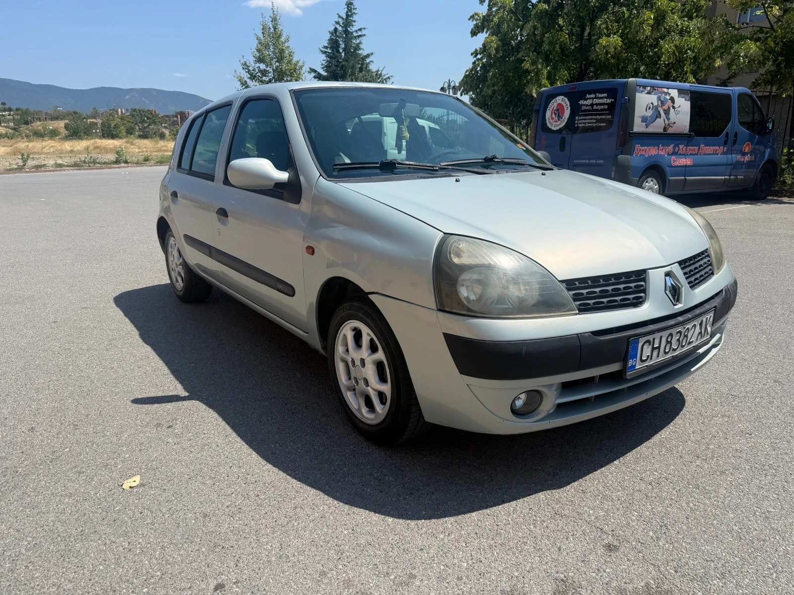 Renault Clio, снимка 2 - Автомобили и джипове - 55621513