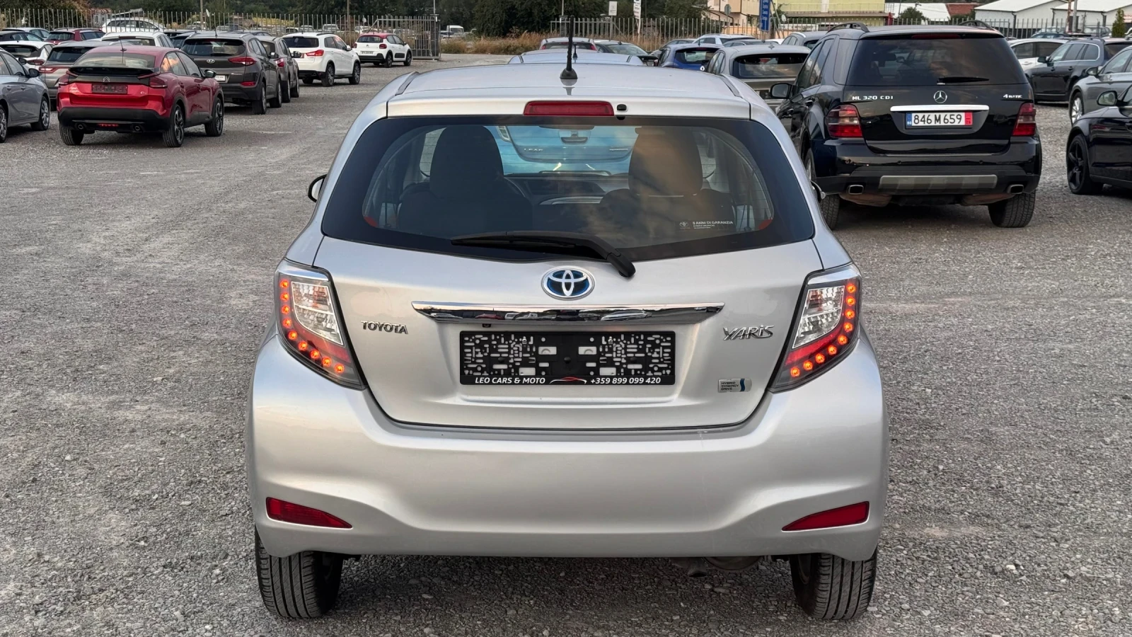 Toyota Yaris Hybrid/Пълна сервизна история/Камера, снимка 5 - Автомобили и джипове - 55712261