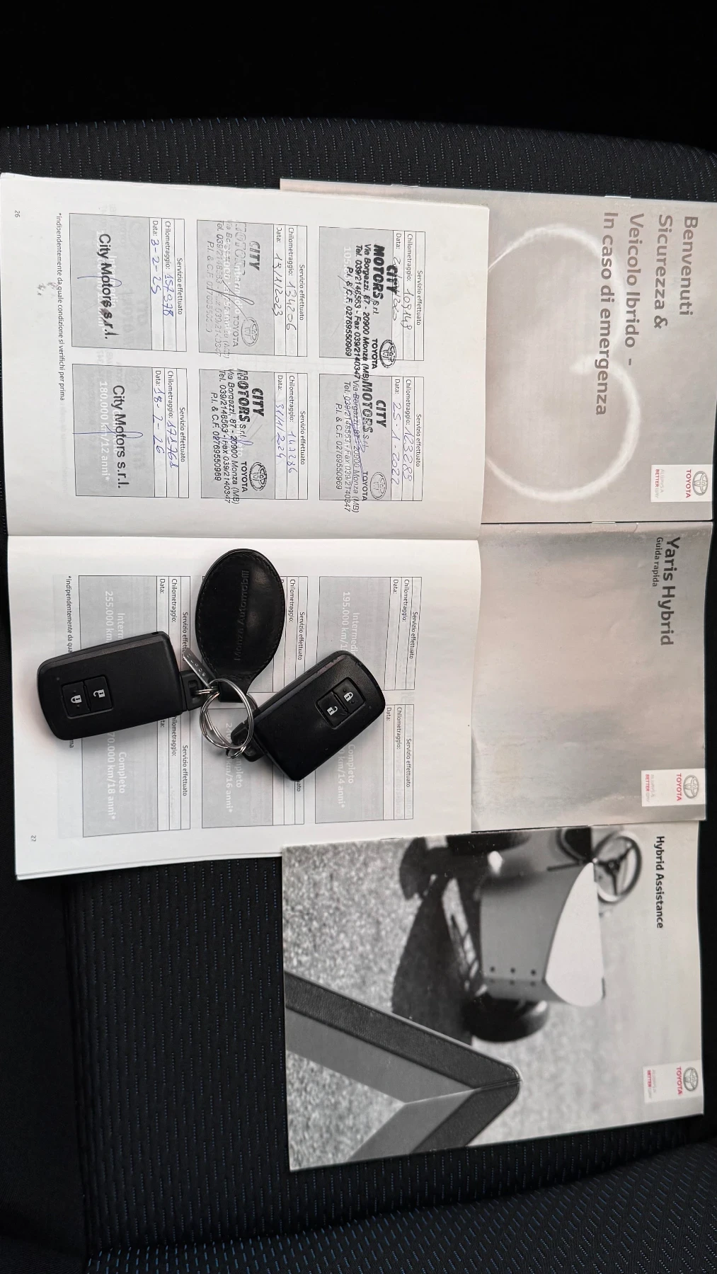 Toyota Yaris Hybrid/Пълна сервизна история/Камера, снимка 17 - Автомобили и джипове - 55712261
