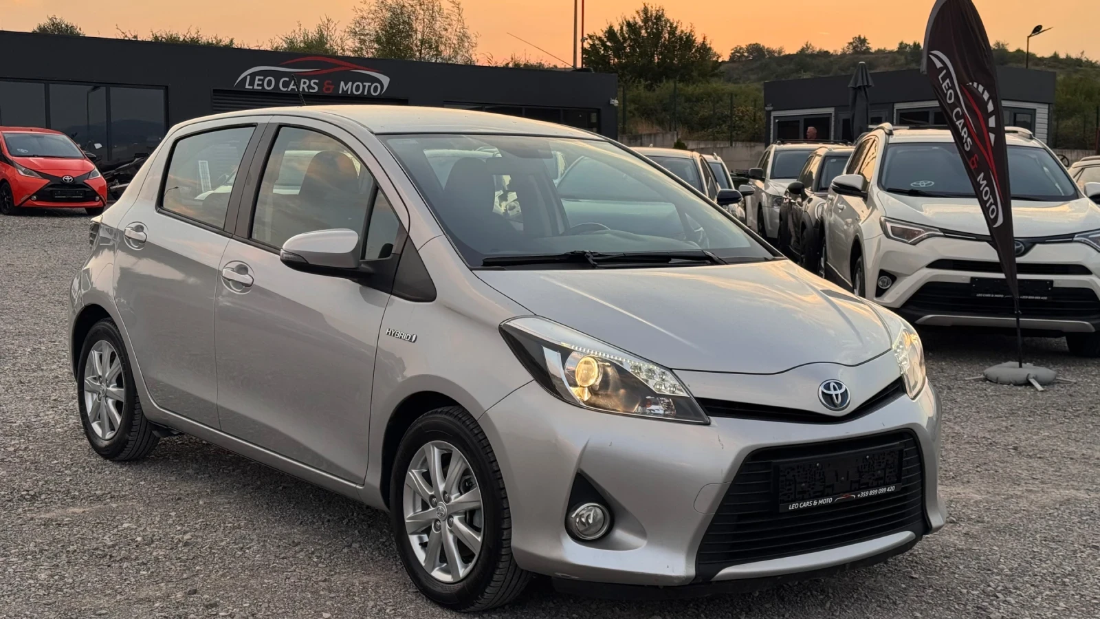 Toyota Yaris Hybrid/Пълна сервизна история/Камера, снимка 3 - Автомобили и джипове - 55712261