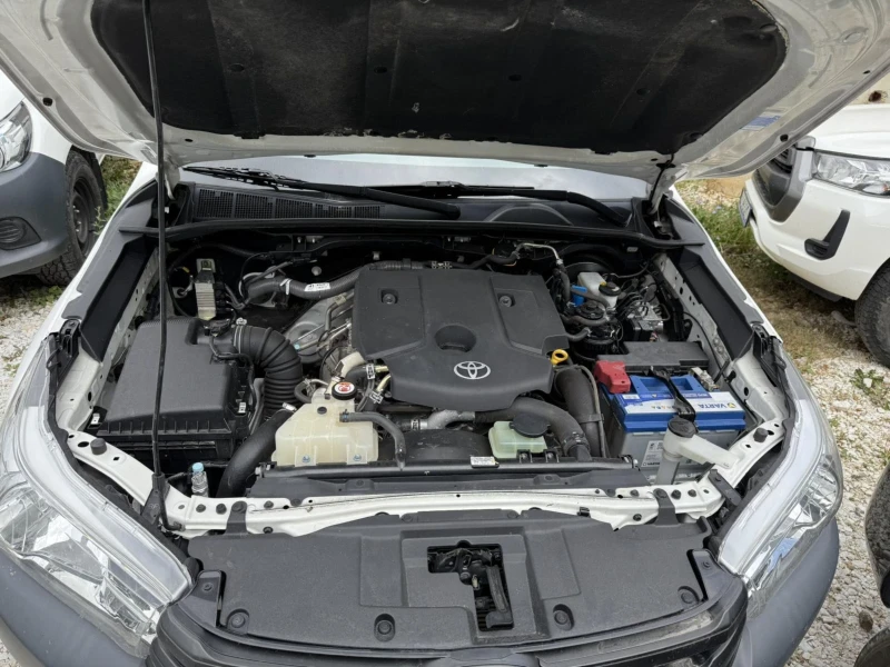 Toyota Hilux WHITE HORSE 2020, снимка 3 - Автомобили и джипове - 51846511
