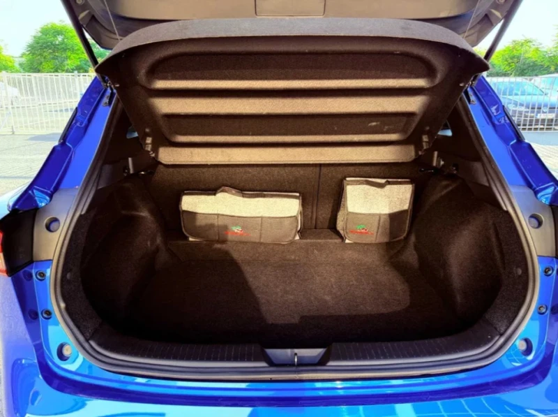 Nissan Qashqai 1.3 DIG-T, снимка 8 - Автомобили и джипове - 52630614