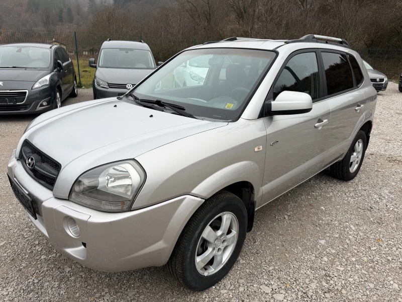 Hyundai Tucson 2.0i 4x4 123.000km !, снимка 2 - Автомобили и джипове - 53510841