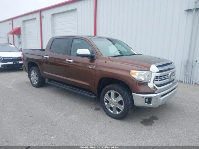 Toyota Tundra 4WD Truck CrewMax 5.7L FFV V8 6-Spd AT Platinum 