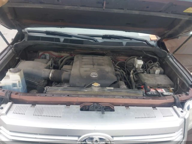 Toyota Tundra 4WD Truck CrewMax 5.7L FFV V8 6-Spd AT Platinum , снимка 10 - Автомобили и джипове - 54698984