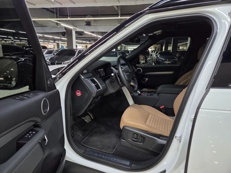 Land Rover Discovery 3.0 Automatic, снимка 8 - Автомобили и джипове - 55844424
