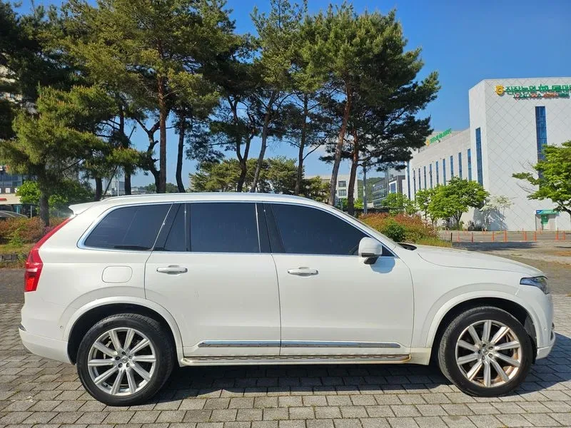 Volvo Xc90, снимка 4 - Автомобили и джипове - 56162122