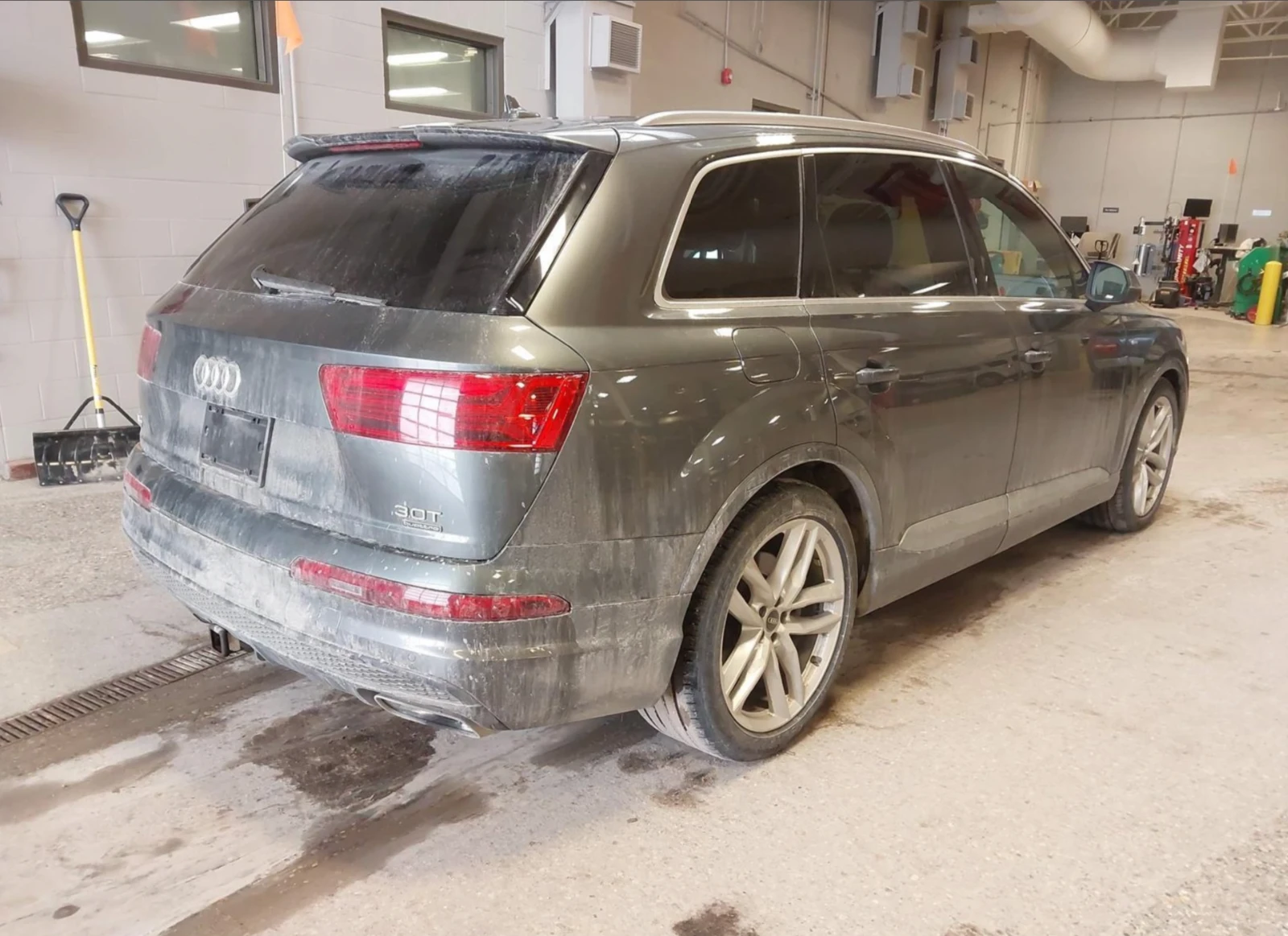 Audi Q7 DISTRONIC* МАСАЖ* HEADUP* KEYLESS* ПОДГРЕВ*  - изображение 6
