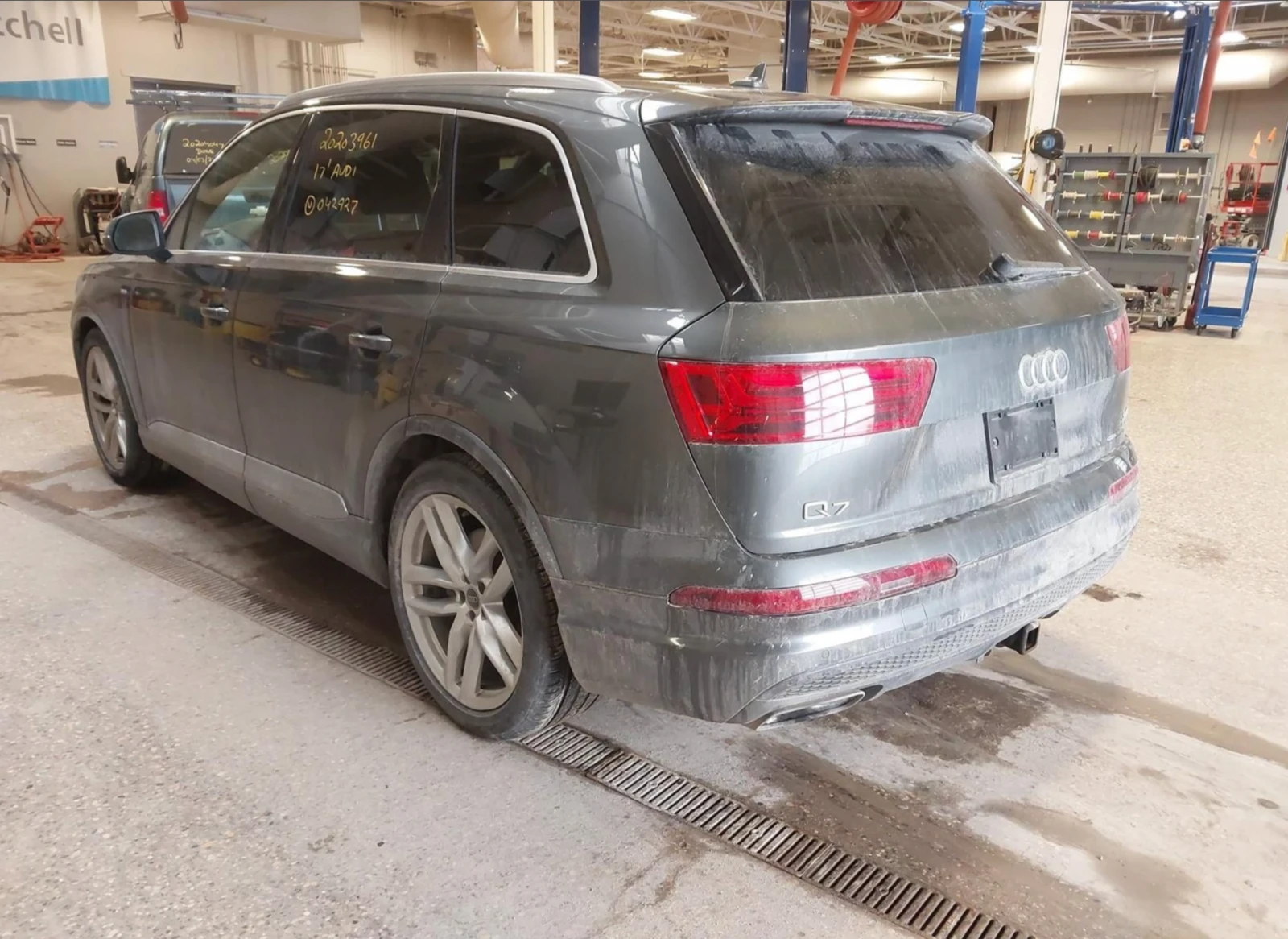 Audi Q7 DISTRONIC* МАСАЖ* HEADUP* KEYLESS* ПОДГРЕВ*  - изображение 4