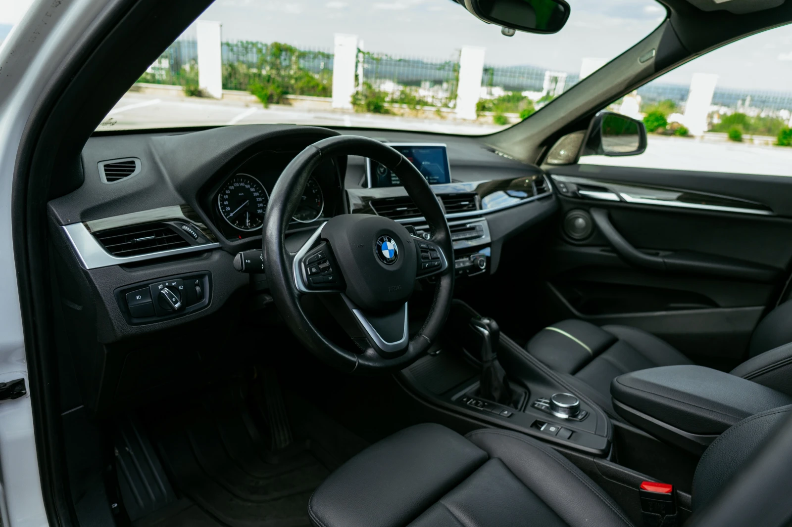 BMW X1 xDrive28i - изображение 9