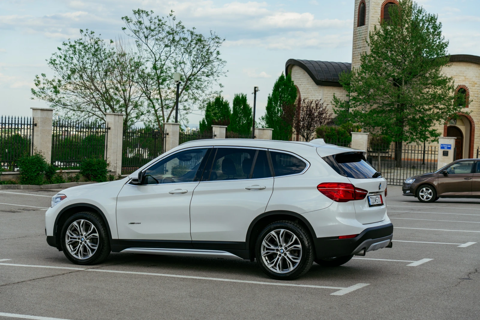 BMW X1 xDrive28i - изображение 8
