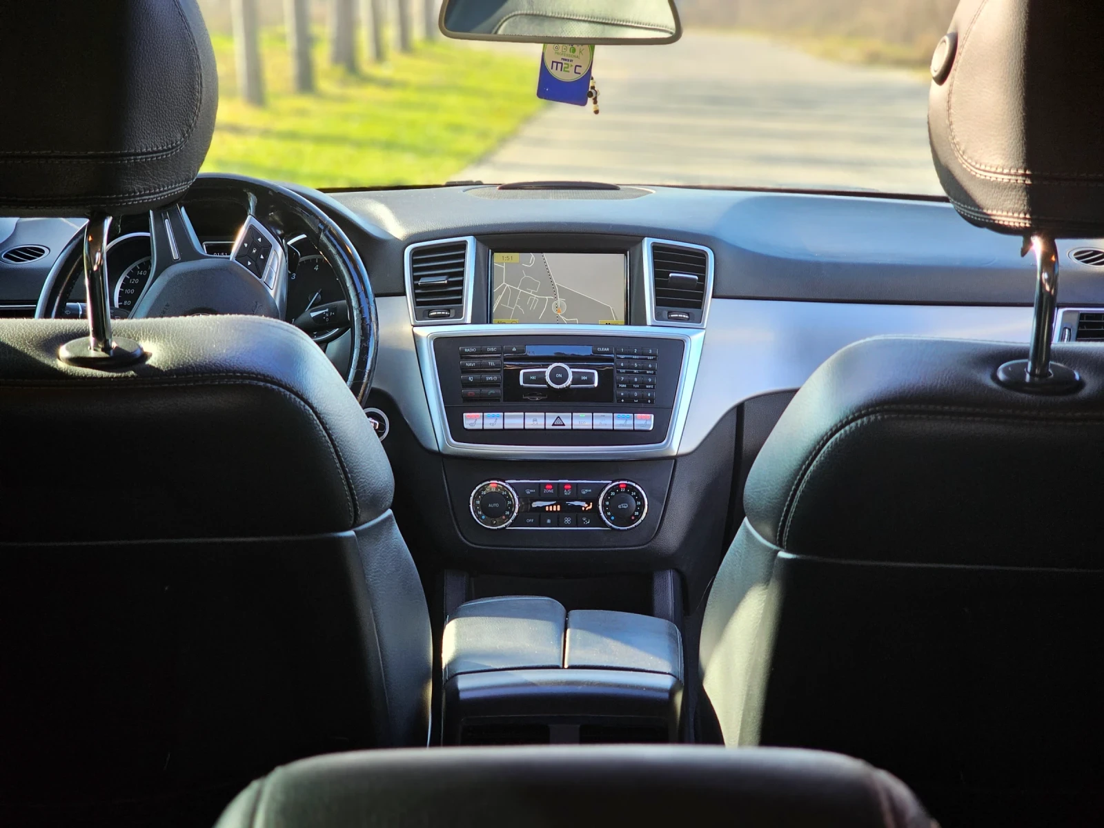 Mercedes-Benz ML 350  - изображение 2