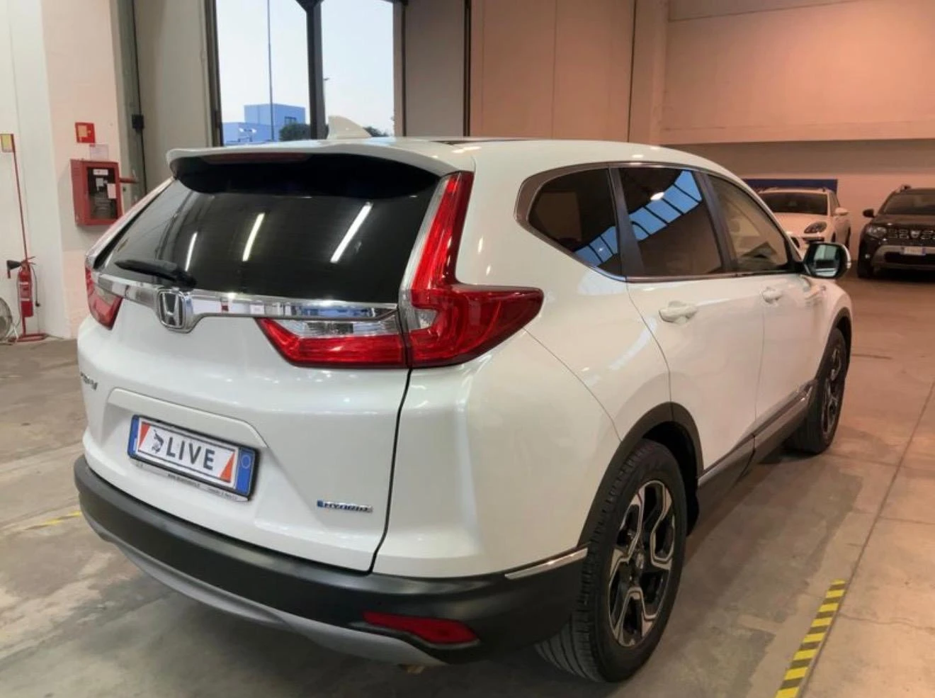Honda Cr-v 2.0HYBRID Лизинг през Уникредит 285 евро - изображение 6