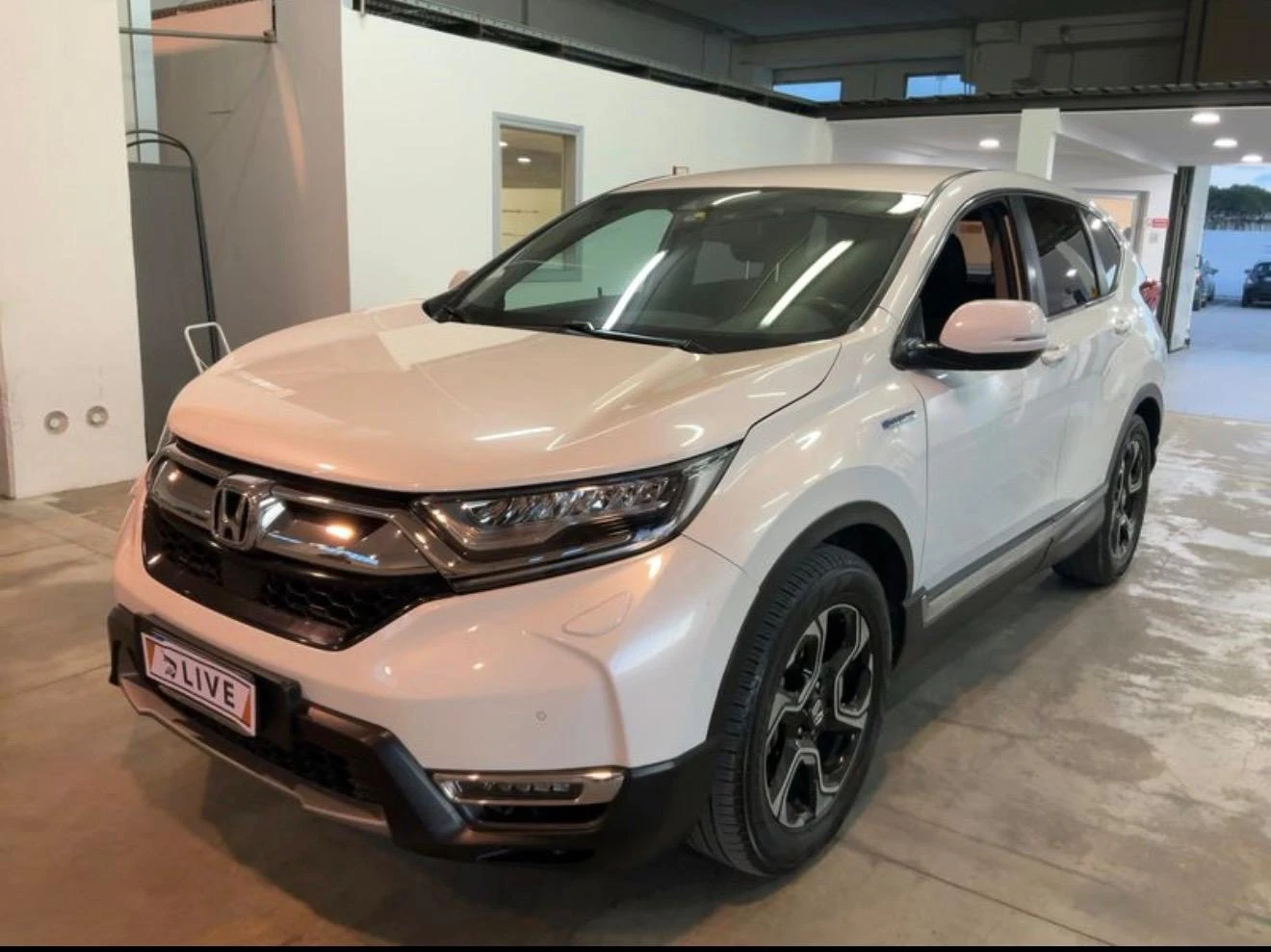 Honda Cr-v 2.0HYBRID Лизинг през Уникредит 285 евро - изображение 2