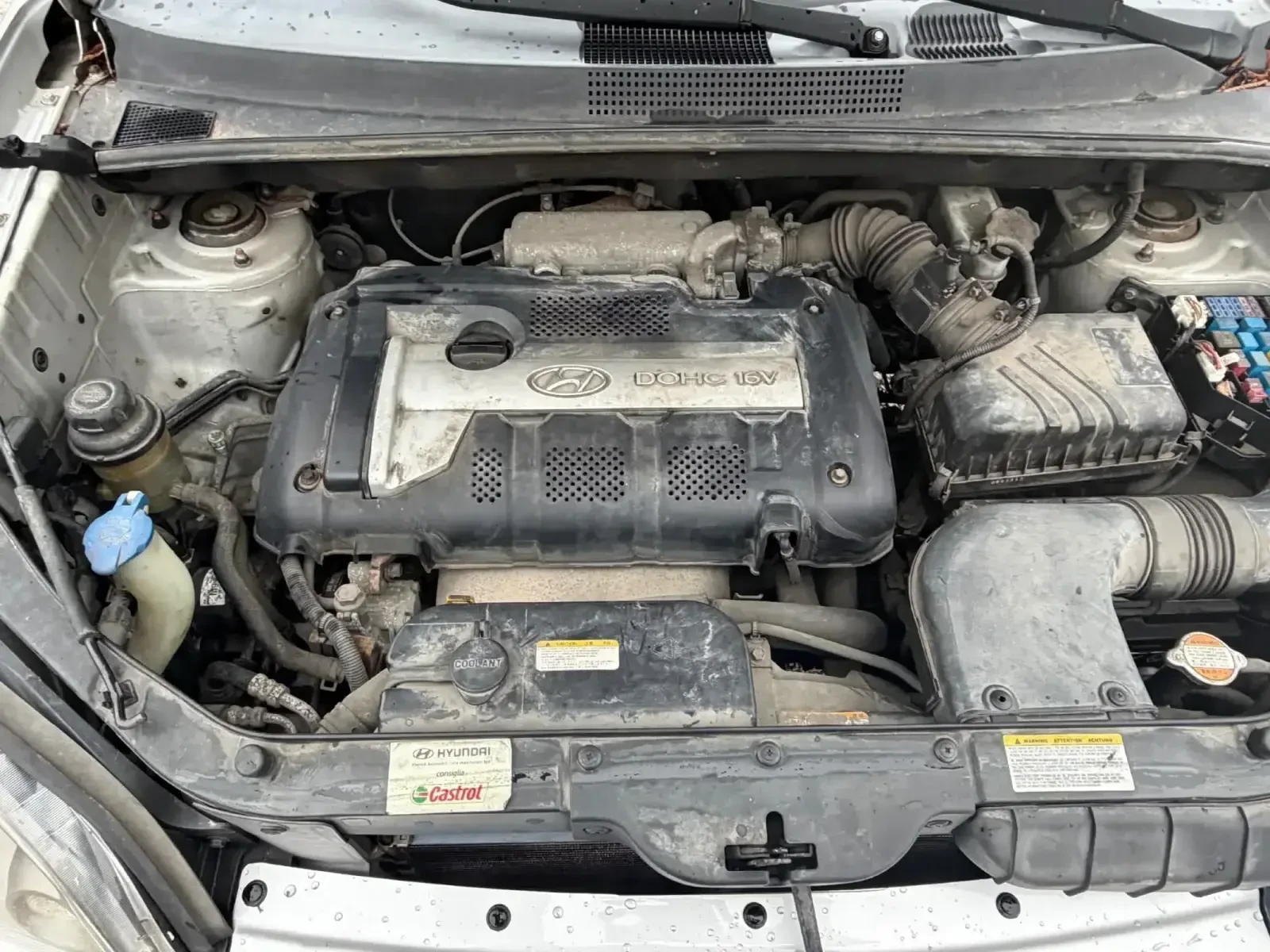 Hyundai Tucson 2.0i 4x4 123.000km !, снимка 16 - Автомобили и джипове - 53510841