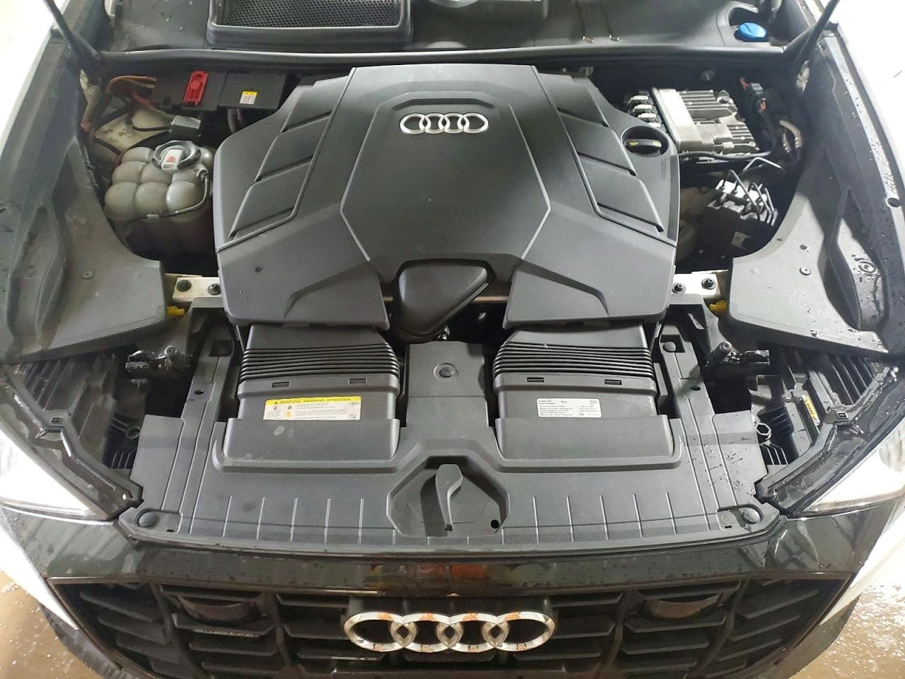 Audi Q8 PREMIUM PLUS S-LINE| MATRIX| DISTRONIC| HUD| B&O, снимка 11 - Автомобили и джипове - 54085284