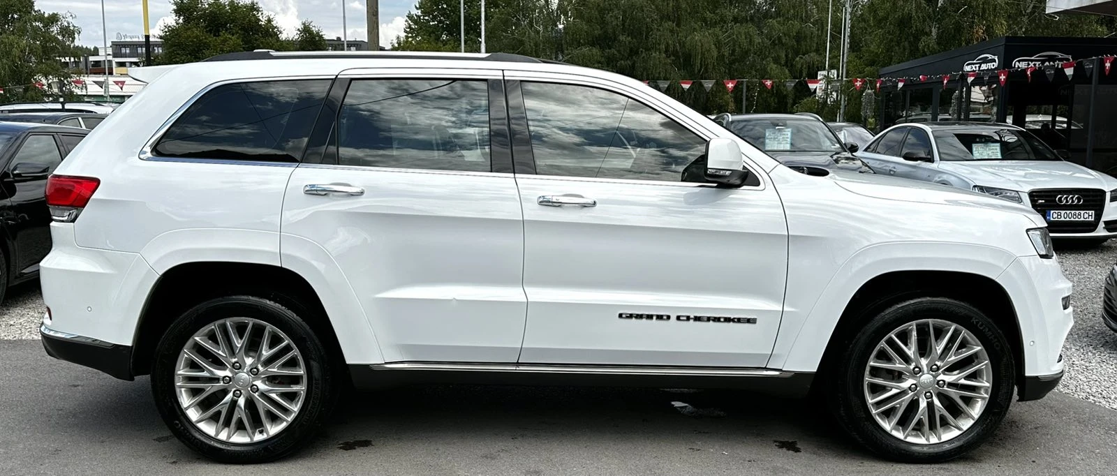 Jeep Grand cherokee 3.0CRD 250HP 4X4 SUMMIT FULL, снимка 4 - Автомобили и джипове - 55191278