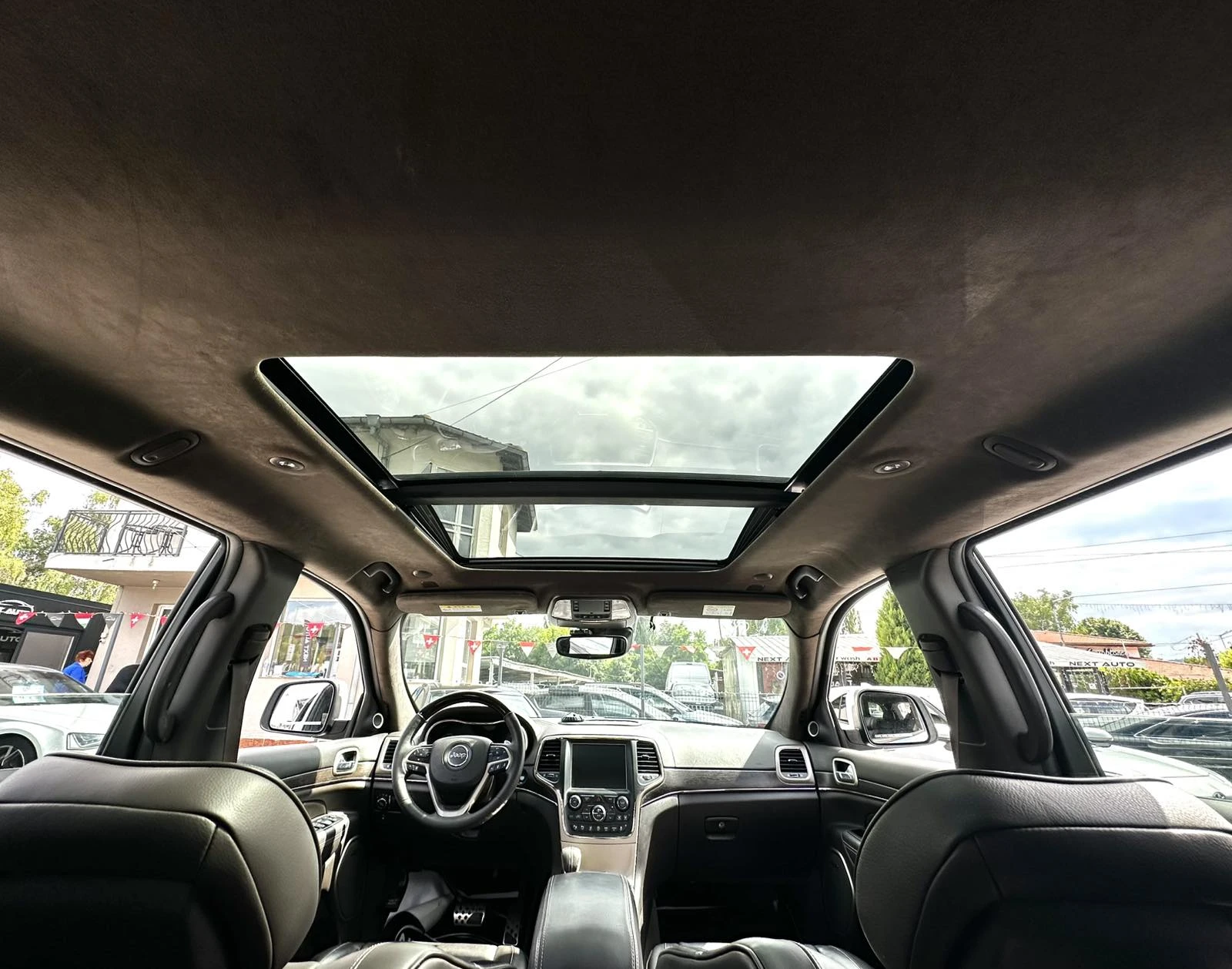 Jeep Grand cherokee 3.0CRD 250HP 4X4 SUMMIT FULL, снимка 9 - Автомобили и джипове - 55191278