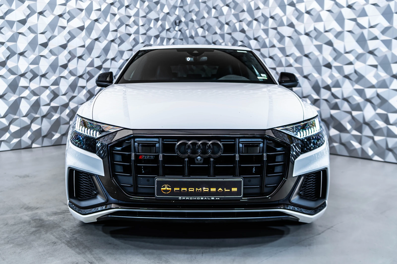 Audi SQ8 4.0 TFSI* Pano* SoftClose* , снимка 2 - Автомобили и джипове - 55922414
