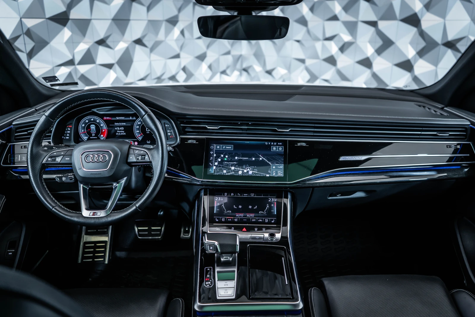 Audi SQ8 4.0 TFSI* Pano* SoftClose* , снимка 11 - Автомобили и джипове - 55922414