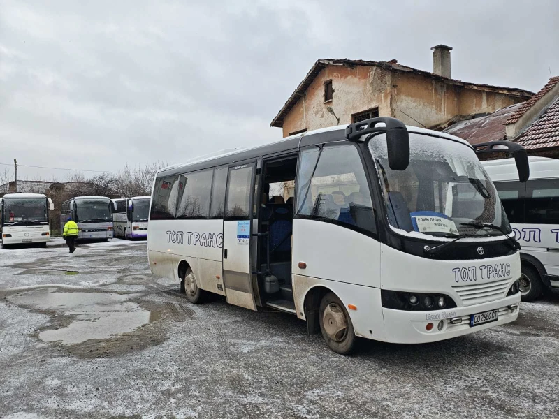 Toyota Alphard, снимка 2 - Бусове и автобуси - 53090260