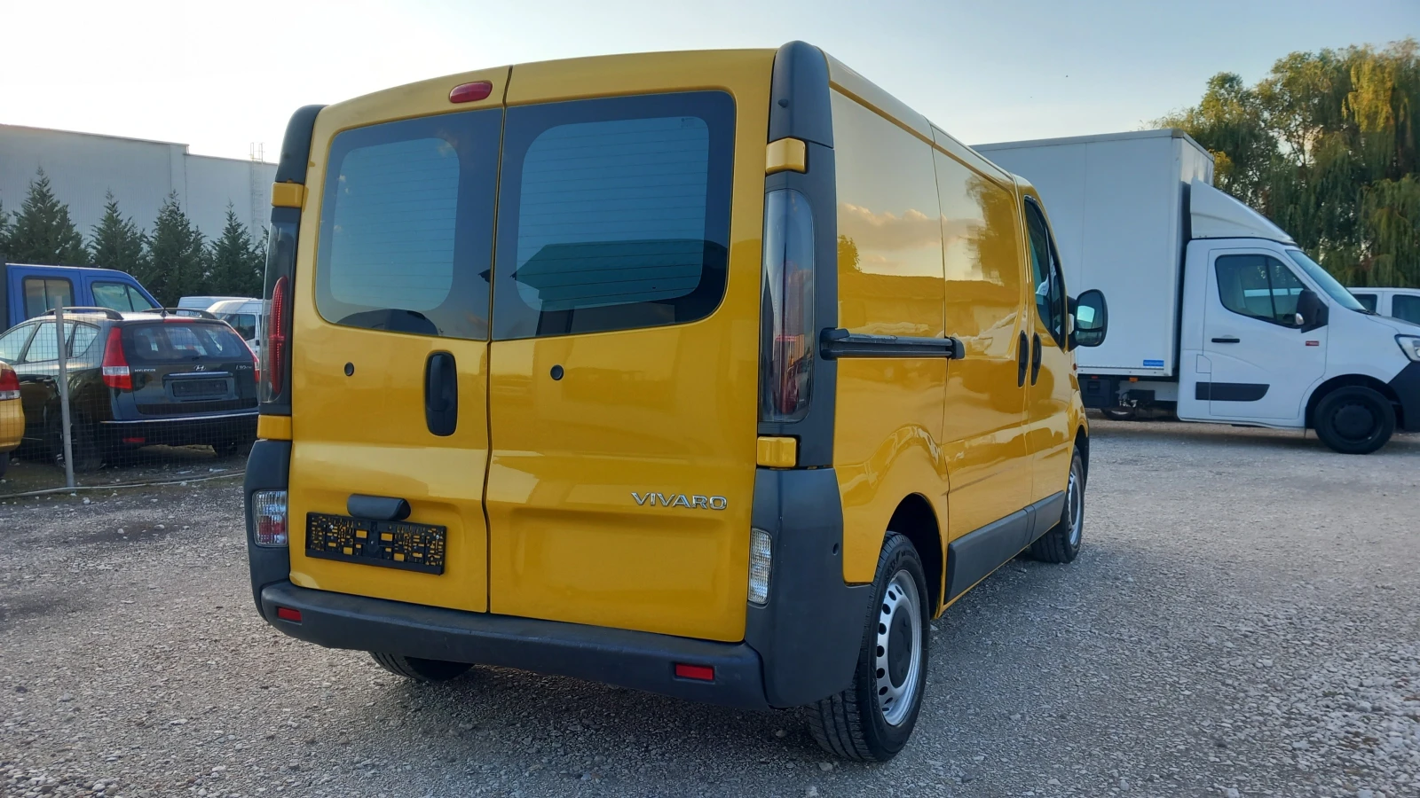 Opel Vivaro 1.9DCI - изображение 4