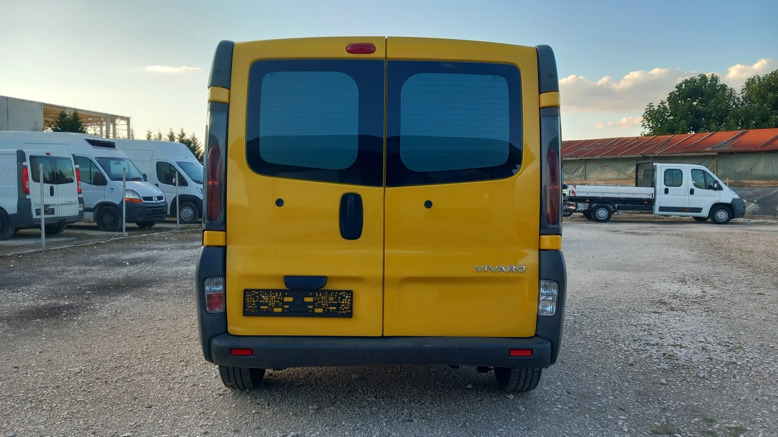 Opel Vivaro 1.9DCI - изображение 6