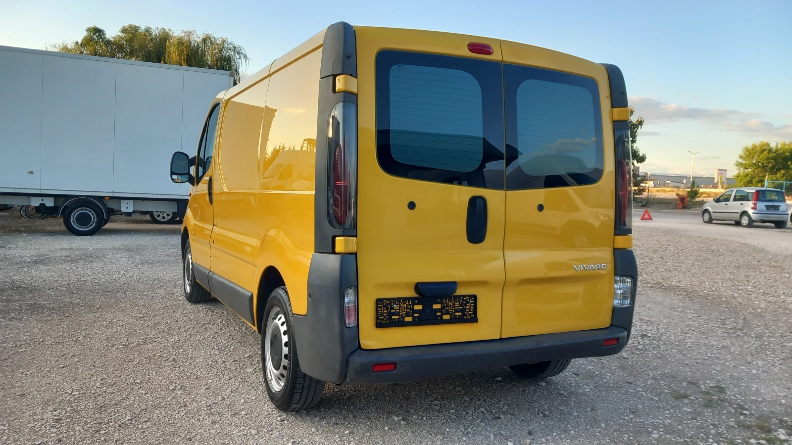 Opel Vivaro 1.9DCI - изображение 3