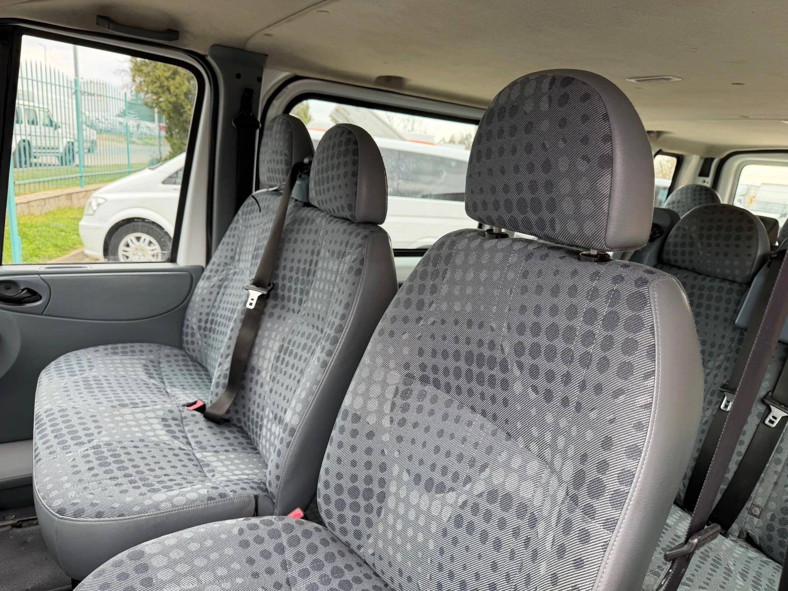 Ford Transit 2.2TDCi* Климатик* 8+ 1 места, снимка 6 - Бусове и автобуси - 53874062