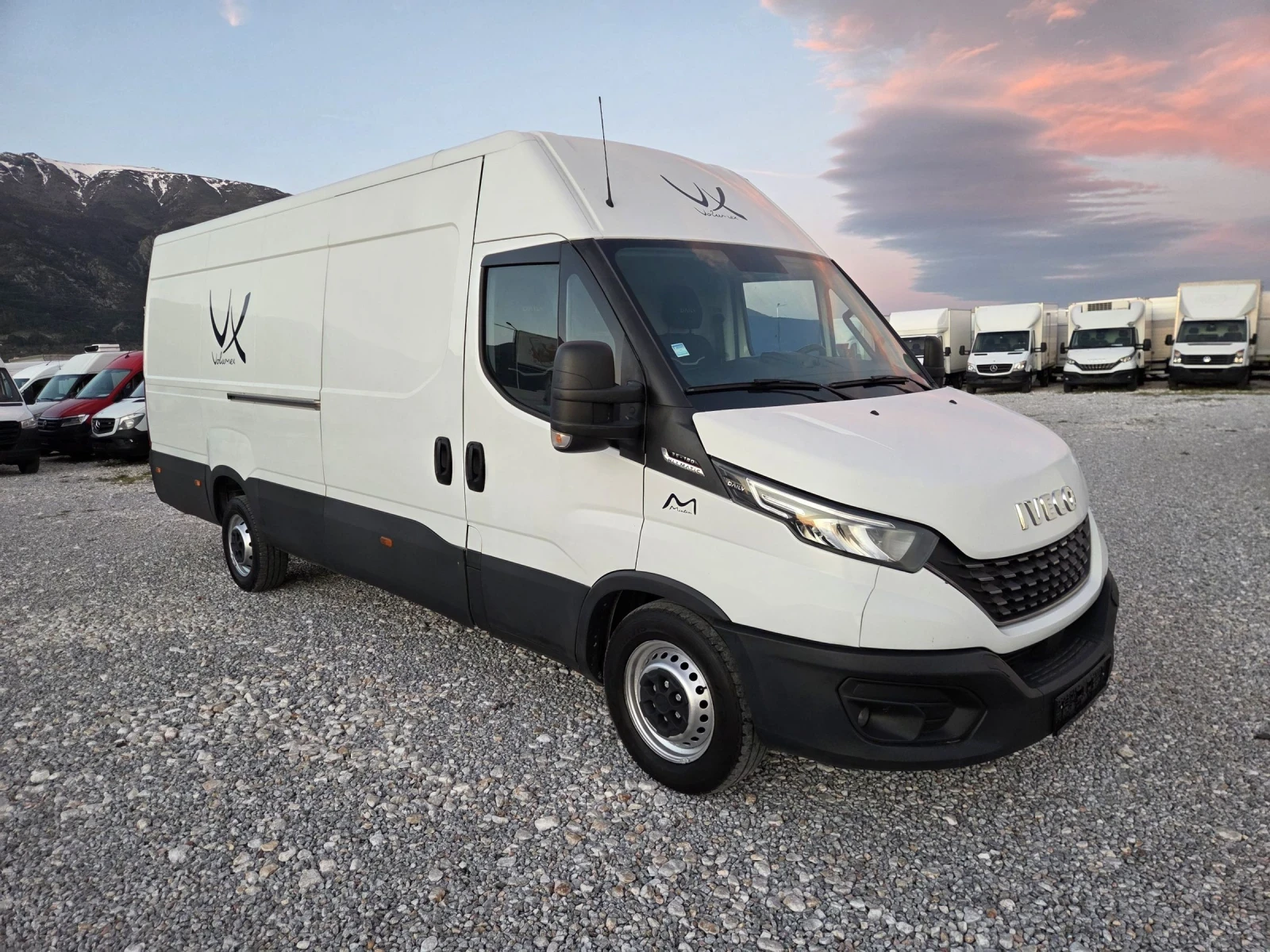 Iveco Daily 35s18, Макси, Автомат, Нави, Лед, Клима, снимка 7 - Бусове и автобуси - 54139728