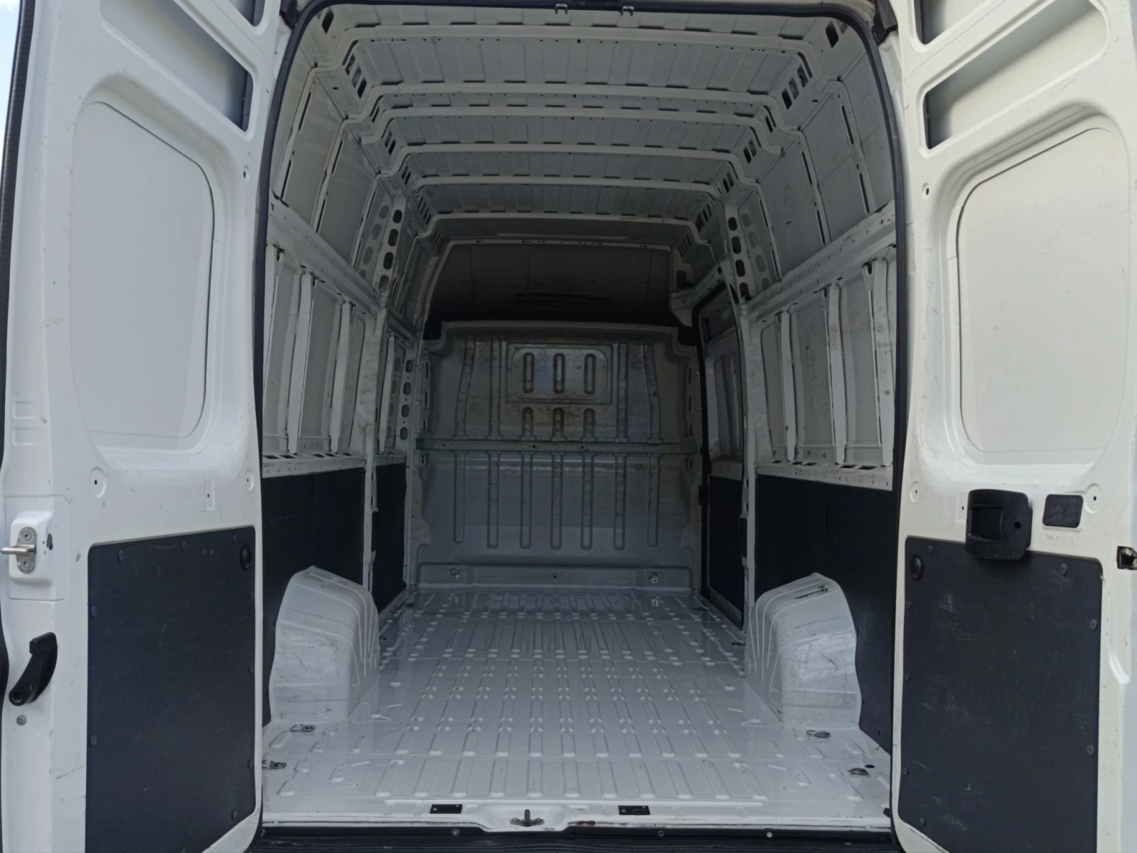 Peugeot Boxer, снимка 13 - Бусове и автобуси - 54550822
