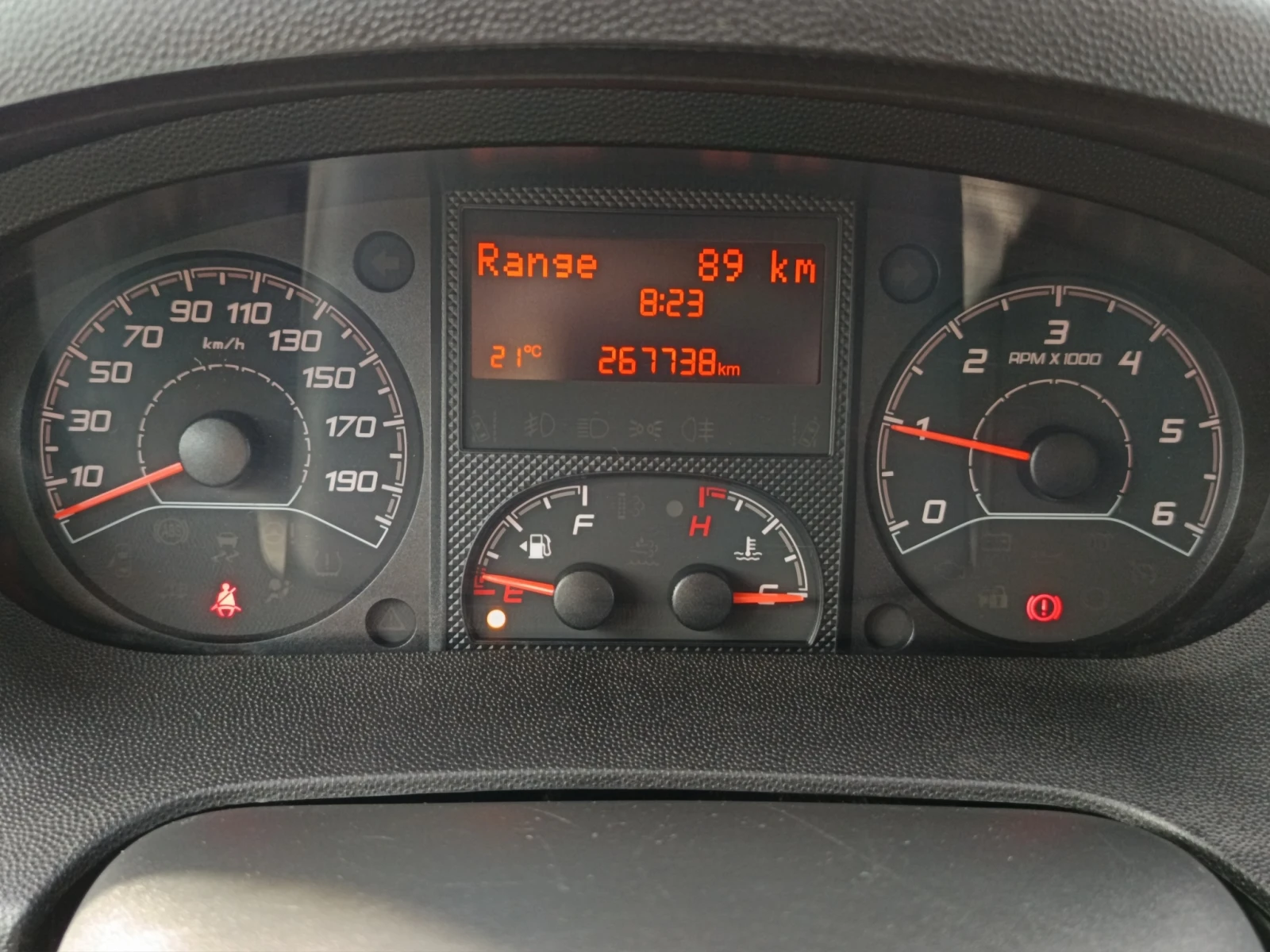 Peugeot Boxer, снимка 9 - Бусове и автобуси - 54550822
