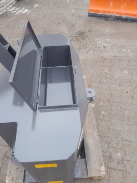 Трактор John Deere тежести 600кг, 900кг, 1500кг, 2000кг за преден нав, снимка 9