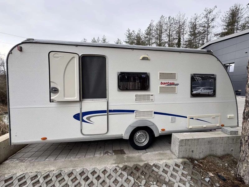 Каравана Burstner PREMIO BANTAM EDITION, снимка 6 - Каравани и кемпери - 53513812