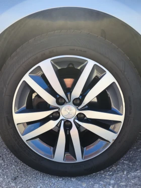 Peugeot 308 ALLURE 1, 2 PureTech 130 EAT8 | Mobile.bg    16