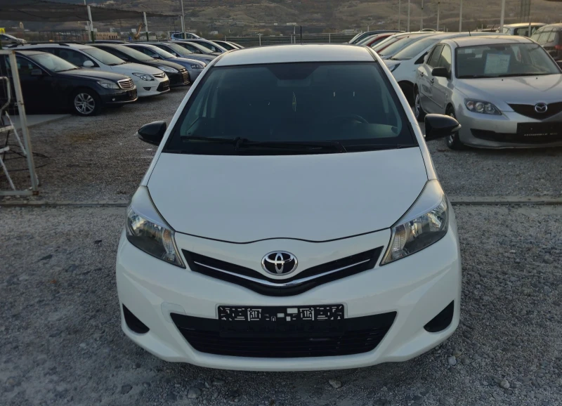 Toyota Yaris 1.33.VVTI.6 скорости ТОП състояние, снимка 2 - Автомобили и джипове - 47872018