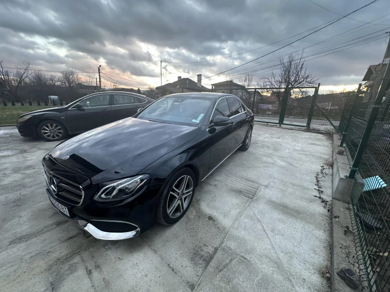 Mercedes-Benz E 220 4matic, снимка 3 - Автомобили и джипове - 48357916