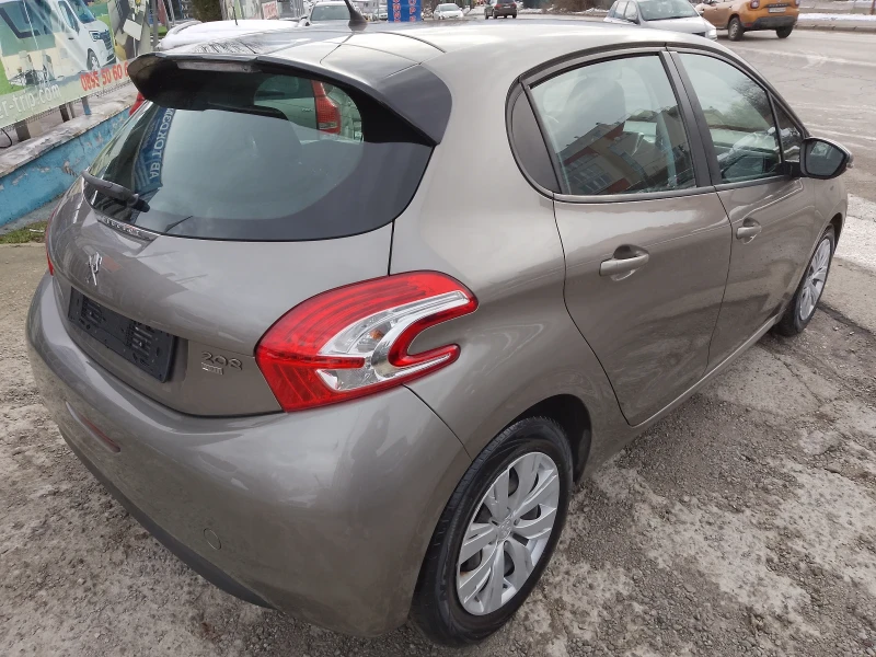 Peugeot 208 1.2 e-VTI/АВТОМАТИК, снимка 5 - Автомобили и джипове - 48445355