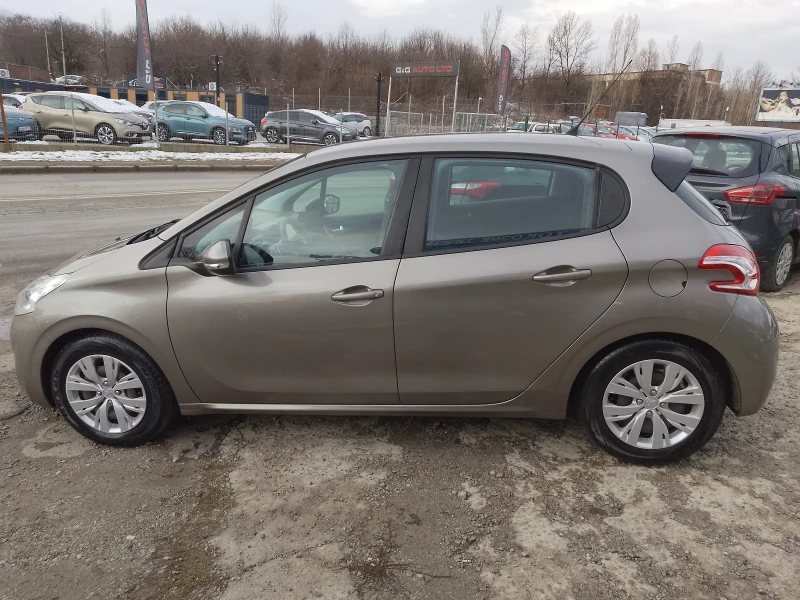 Peugeot 208 1.2 e-VTI/АВТОМАТИК, снимка 8 - Автомобили и джипове - 48445355