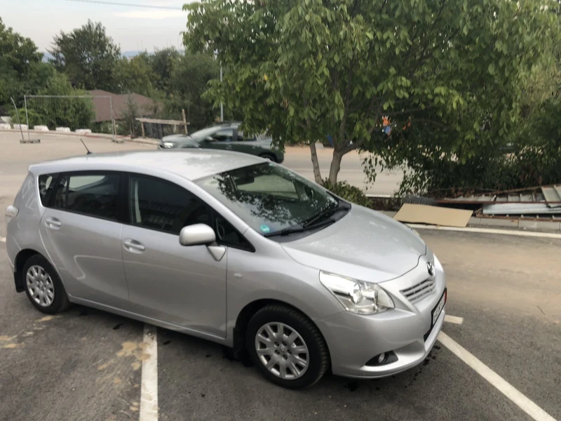 Toyota Verso 1.8  7 Седалки, снимка 5 - Автомобили и джипове - 49345037