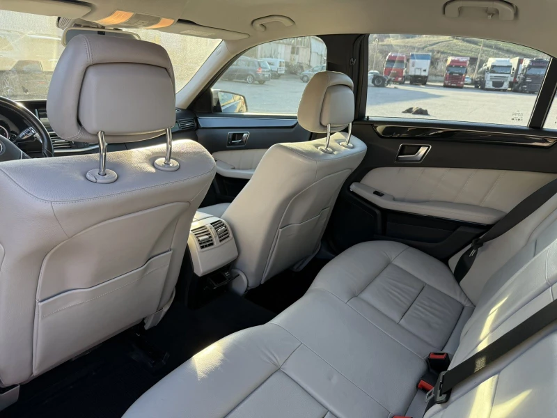 Mercedes-Benz E 350 265PS, снимка 11 - Автомобили и джипове - 52347813