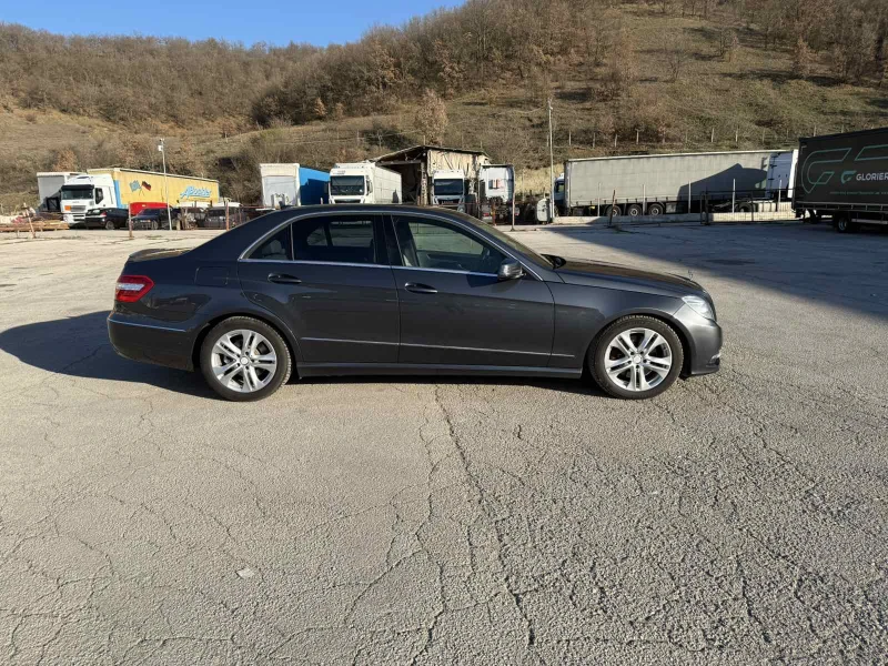 Mercedes-Benz E 350 265PS, снимка 4 - Автомобили и джипове - 52347813