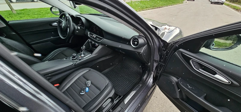 Alfa Romeo Giulia 2.2  ТОП, снимка 10 - Автомобили и джипове - 49824762